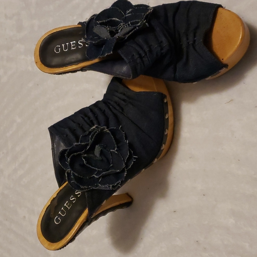 𝅺Guess heels 6 1/2